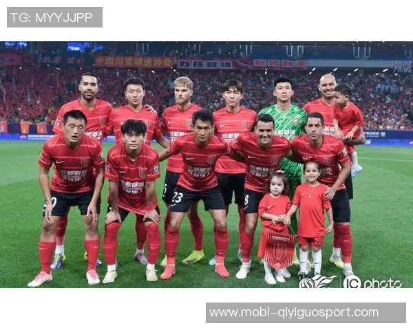 成都蓉城与首尔FC战平罗慕洛伤退泪洒赛场林加德与莱切特发生冲突